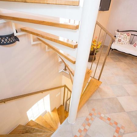 Holiday Home Smokovec Vrbnik Exterior foto
