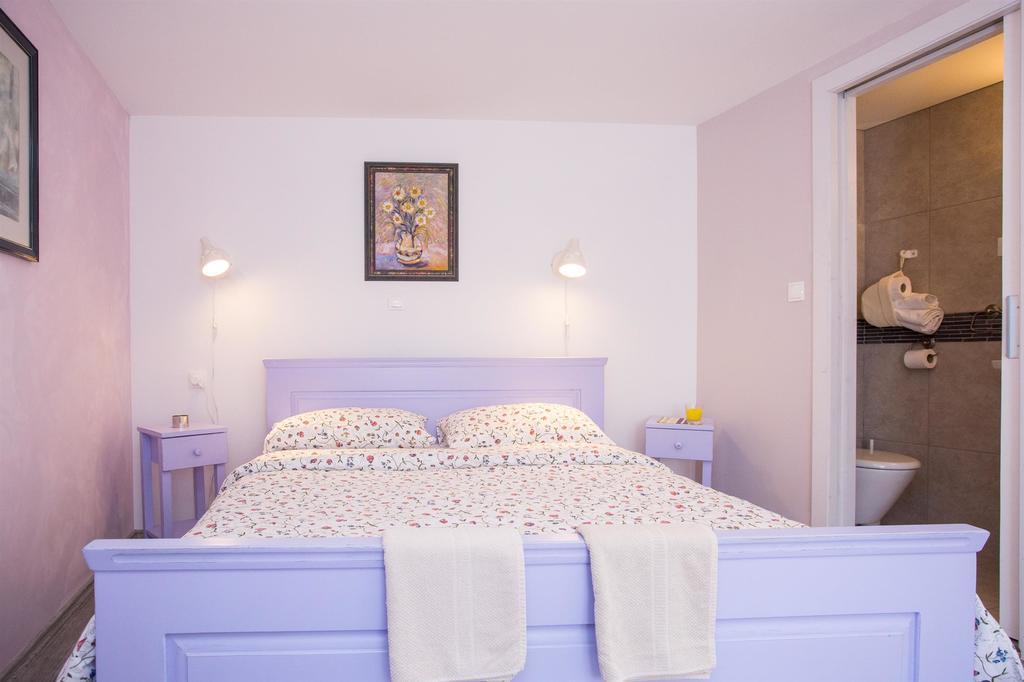 Holiday Home Smokovec Vrbnik Exterior foto