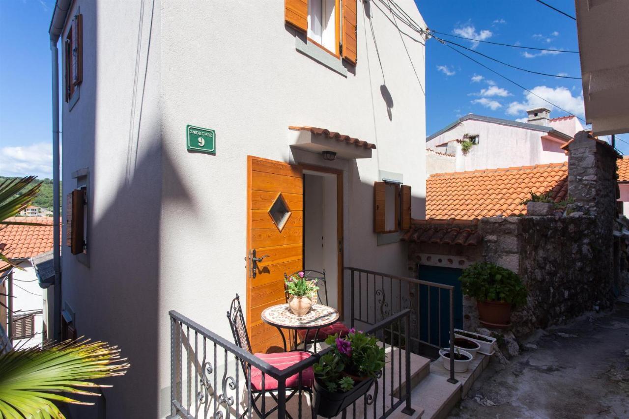 Holiday Home Smokovec Vrbnik Exterior foto
